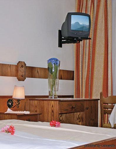 Hotel Mesnerwirt Westendorf Ruang foto